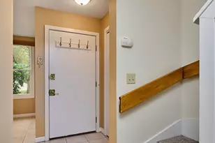 51 Amity Pl, Amherst, MA 01002 - Photo 3