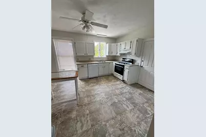 106 Hale St #2, Beverly, MA 01915 - Photo 5