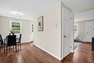 31 Kellogg Ave, Agawam, MA 01030 - Photo 9