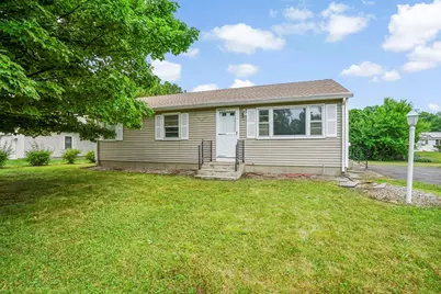 31 Kellogg Ave, Agawam, MA 01030 - Photo 1
