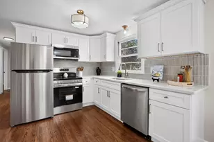 31 Kellogg Ave, Agawam, MA 01030 - Photo 5
