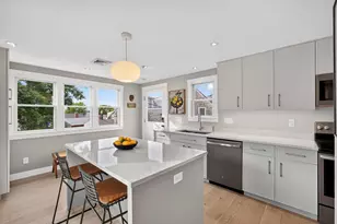 17 Carnes Ln, Provincetown, MA 02657 - Photo 5
