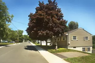 33 Johnson St, Newburyport, MA 01950 - Photo 21
