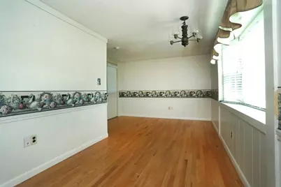 33 Johnson St, Newburyport, MA 01950 - Photo 9
