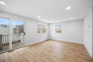 28 Margin St, Lynn, MA 01905 - Photo 9
