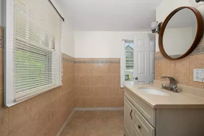 6 Oakwood Ave, Auburn, MA 01501 - Photo 15
