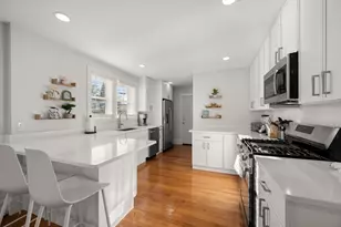 65-67 St James Cir, Newton, MA 02458 - Photo 5