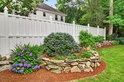 74 Lynnwood Ln, Worcester, MA 01609 - Photo 5