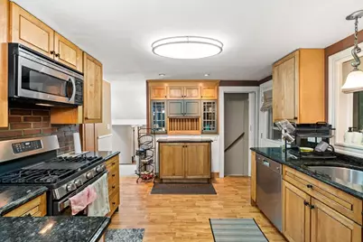 10 Rafferty Rd, Stoneham, MA 02180 - Photo 7