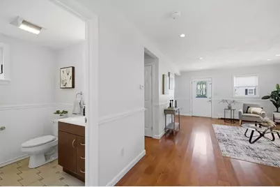 16 Elm St, Reading, MA 01867 - Photo 11