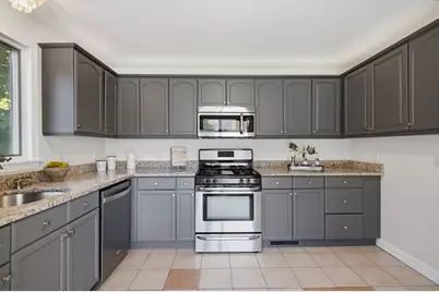 16 Elm St, Reading, MA 01867 - Photo 7
