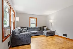 35 Natick St, Lunenburg, MA 01462 - Photo 9