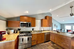 247-2 Savin Hill Ave, Boston, MA 02125 - Photo 7