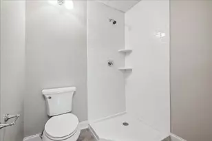 27 Middle St, Waltham, MA 02451 - Photo 7