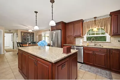 10 Wynnwood Cir, Bridgewater, MA 02324 - Photo 13