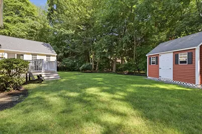 10 Wynnwood Cir, Bridgewater, MA 02324 - Photo 9