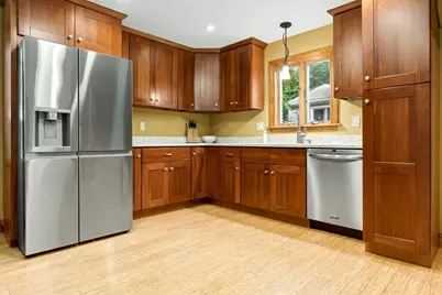 28 Grove St, Salem, MA 01970 - Photo 7