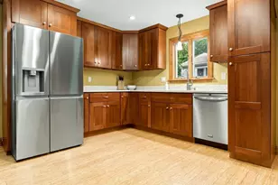 28 Grove St, Salem, MA 01970 - Photo 7