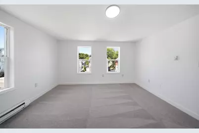 13 Hilton St, Framingham, MA 01702 - Photo 9