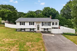12 Clearwater Dr, Plymouth, MA 02360 - Photo 1