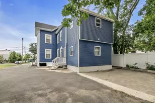 15 Hanover St, Lynn, MA 01902 - Photo 3