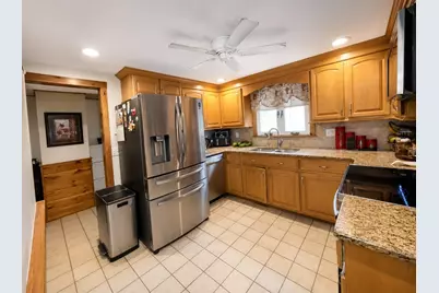 8 Rochelle St, Auburn, MA 01501 - Photo 7