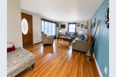 8 Rochelle St, Auburn, MA 01501 - Photo 9