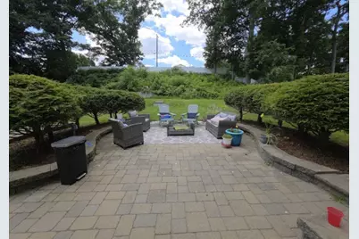 8 Rochelle St, Auburn, MA 01501 - Photo 5