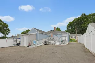 31 Hallron St, Boston, MA 02136 - Photo 33