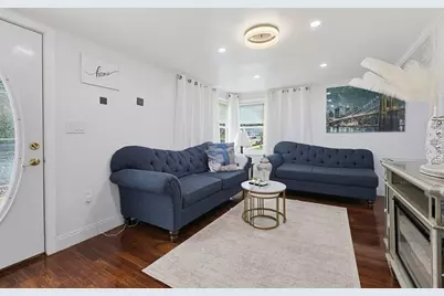 31 Hallron St, Boston, MA 02136 - Photo 5