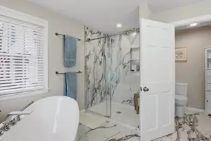 35 Alpine St, Millbury, MA 01527 - Photo 15