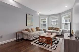 7 Abbotsford St, Boston, MA 02121 - Photo 5