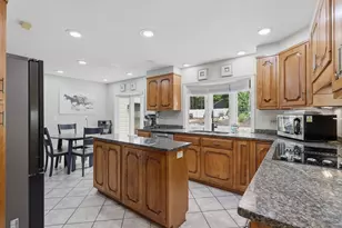 70 Newton St, Northborough, MA 01532 - Photo 5