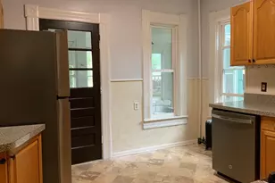 213 Locust St, Holyoke, MA 01040 - Photo 3