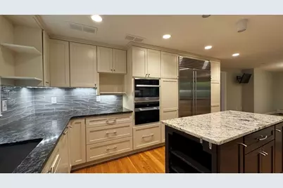 199 Country Dr, Weston, MA 02493 - Photo 15