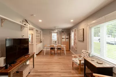 4 Glenwood Ave, Foxboro, MA 02035 - Photo 5