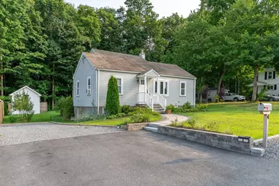 4 Glenwood Ave, Foxboro, MA 02035 - Photo 3