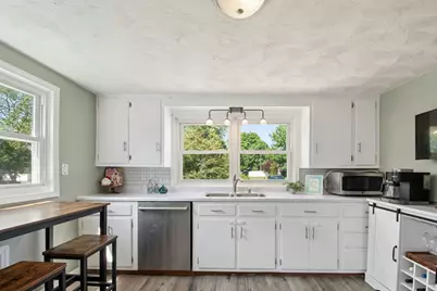 92 Union Street, West Bridgewater, MA 02379 - Photo 3