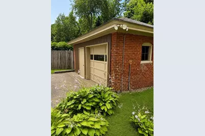 12 Henderson Ave, Worcester, MA 01603 - Photo 13