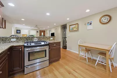 53 Blaney Ave, Peabody, MA 01960 - Photo 7