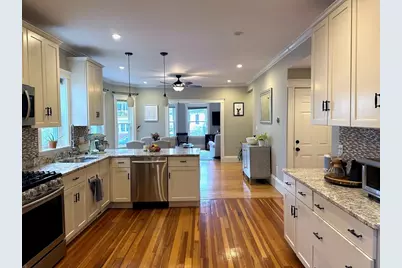 847 South St #1, Boston, MA 02131 - Photo 3