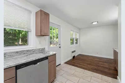 28 Hayes Ave, Lowell, MA 01854 - Photo 7