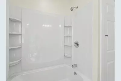 28 Hayes Ave, Lowell, MA 01854 - Photo 15