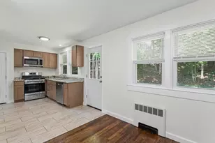 28 Hayes Ave, Lowell, MA 01854 - Photo 5