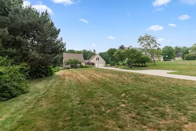 292 Warren Rd, Brimfield, MA 01010 - Photo 3