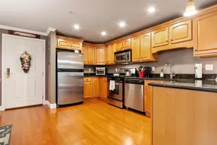 558 E Merrimack St, Lowell, MA 01852 - Photo 9