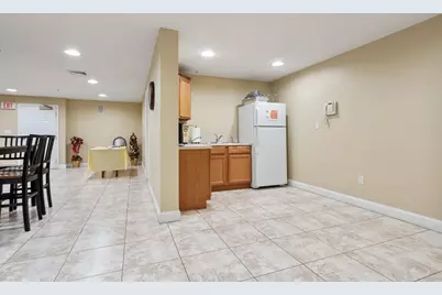 558 E Merrimack St #34, Lowell, MA 01852 - Photo 29