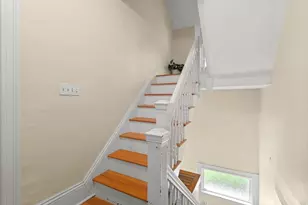 17 Windermere Rd, Boston, MA 02125 - Photo 21