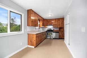 21 Lafayette St, Amesbury, MA 01913 - Photo 3