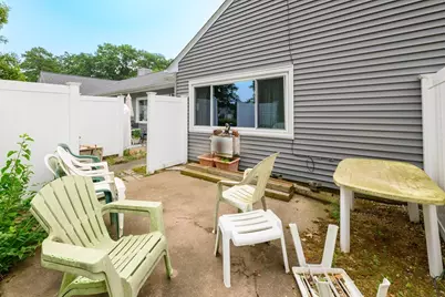 54 Meadowlark Ln #54, Chicopee, MA 01022 - Photo 5
